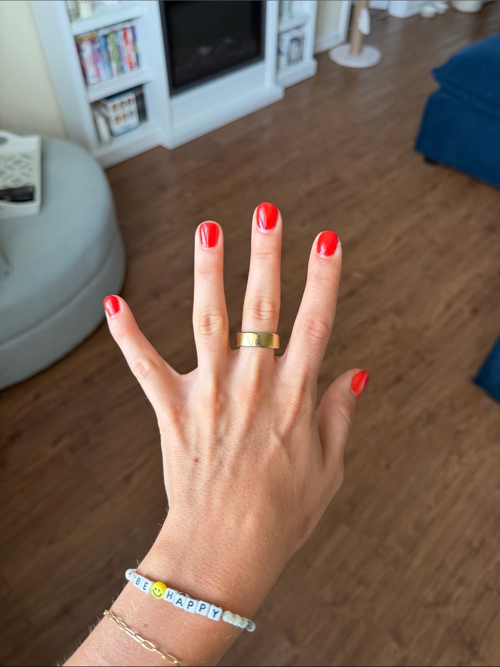 Oura Ring 4 - Gold size 9